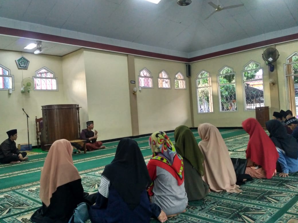 Ormawa Ramaikan Masjid Kampus Selama Ramadan